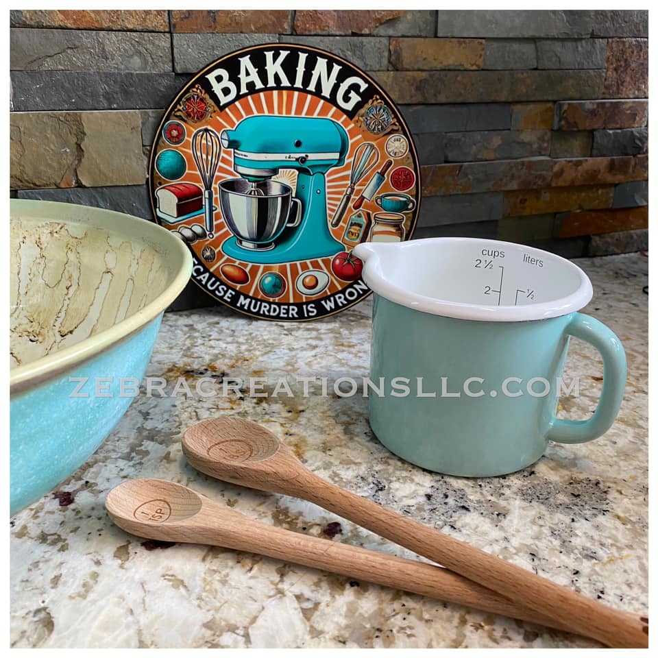 2.5 cup Enamelware Measuring Cup